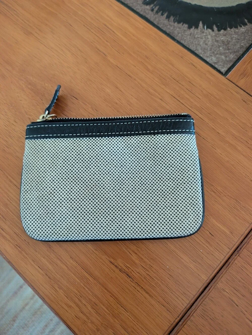 Vintage Y2K 2000s Dooney & Bourke DB Wristlet Wallet Black And White Vtg Goose